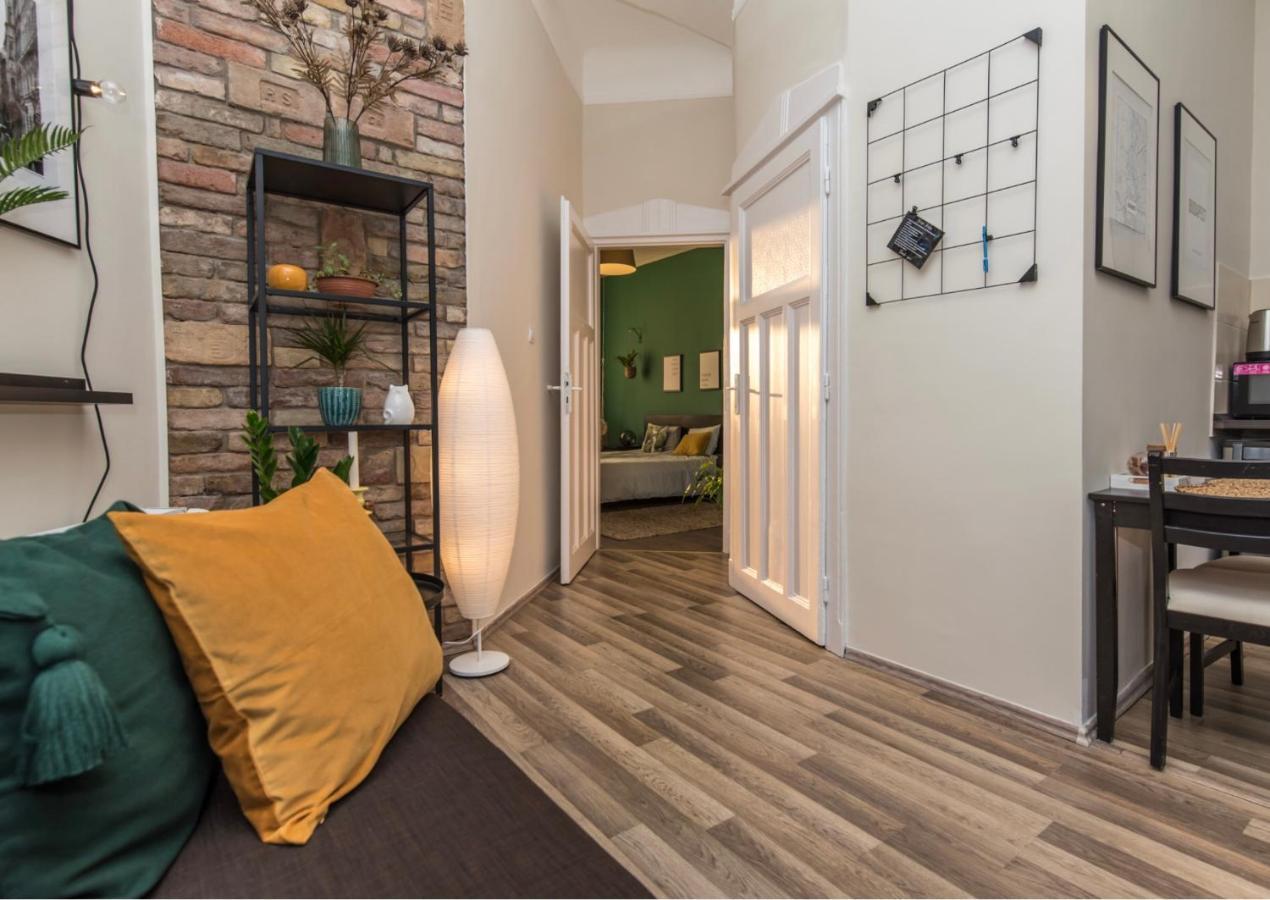 Appartement Cozy Nest In The Heart Of *